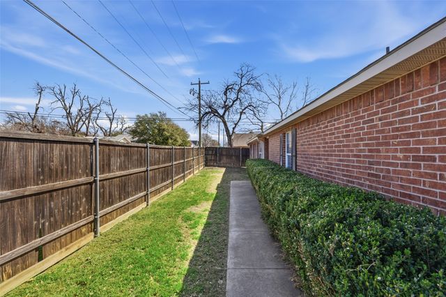 2803 Wayside Avenue, Fort Worth, TX 76110