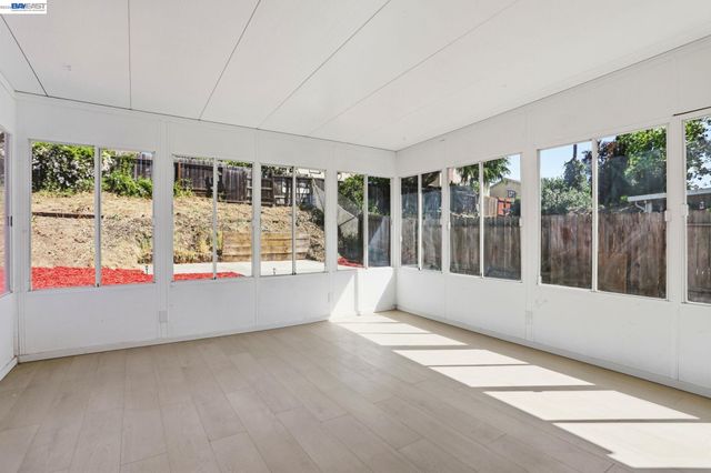 124 Erin Dr, Vallejo, CA 94589