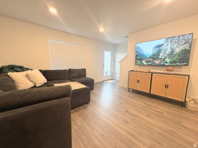 1052 E SCUTTLEBUTT LN, Saratoga Springs, UT 84045