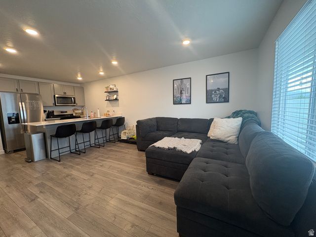 1052 E SCUTTLEBUTT LN, Saratoga Springs, UT 84045