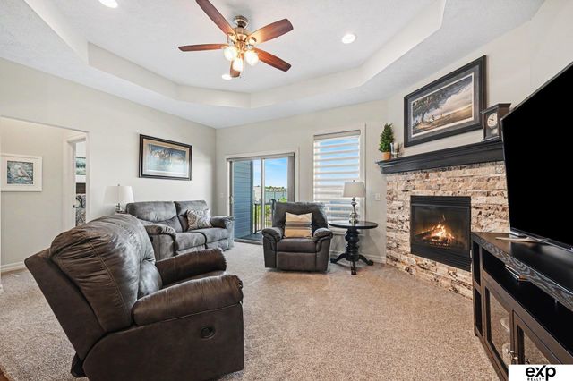 7016 N 154 Street, Bennington, NE 68007