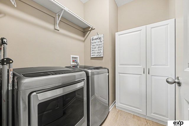 7016 N 154 Street, Bennington, NE 68007