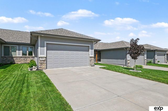 7016 N 154 Street, Bennington, NE 68007