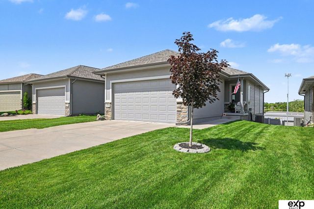 7016 N 154 Street, Bennington, NE 68007