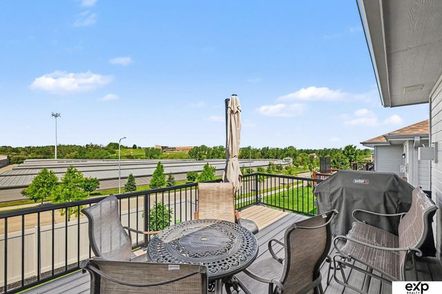 7016 N 154 Street, Bennington, NE 68007