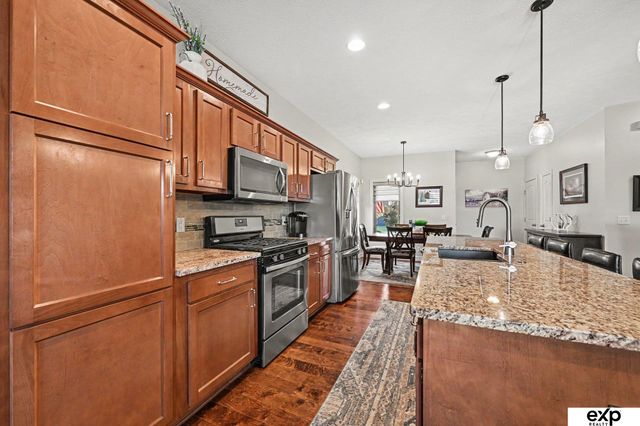 7016 N 154 Street, Bennington, NE 68007
