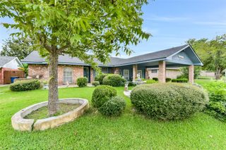 4542 Hollybrook Lane, Houston, TX 77039