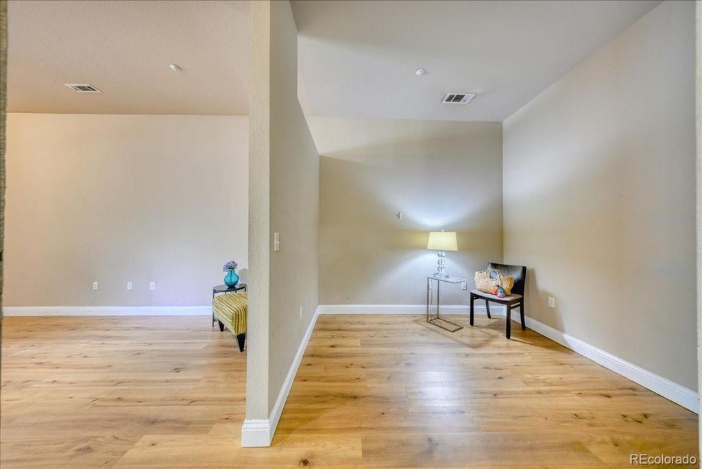 Image 11 of property listing at 5401 S Park Terrace Avenue 107A, Greenwood Village, CO 80111