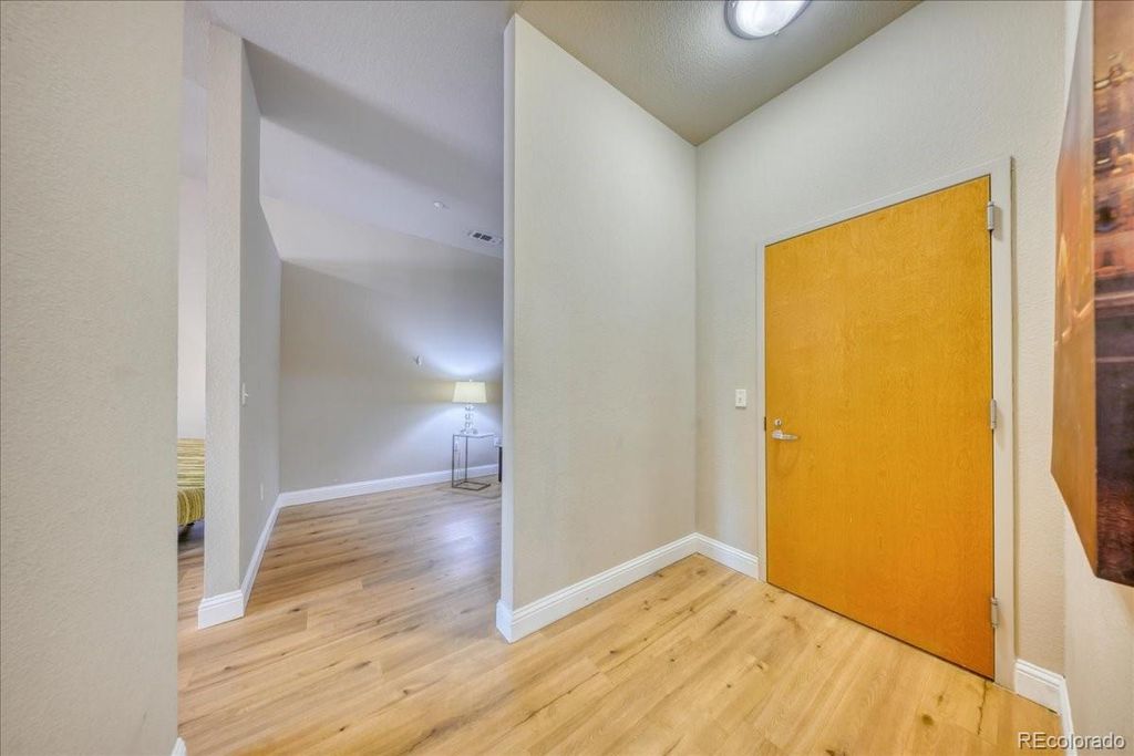 Image 12 of property listing at 5401 S Park Terrace Avenue 107A, Greenwood Village, CO 80111