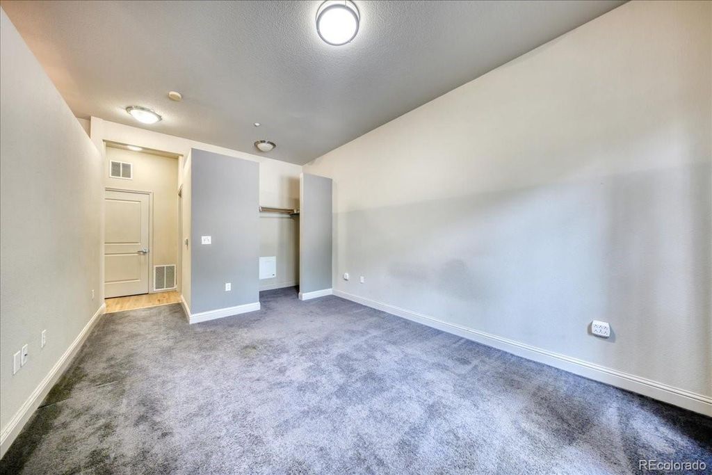 Image 14 of property listing at 5401 S Park Terrace Avenue 107A, Greenwood Village, CO 80111