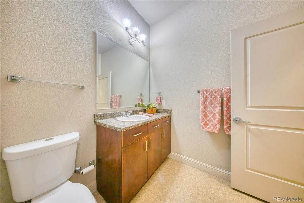Image 18 of property listing at 5401 S Park Terrace Avenue 107A, Greenwood Village, CO 80111