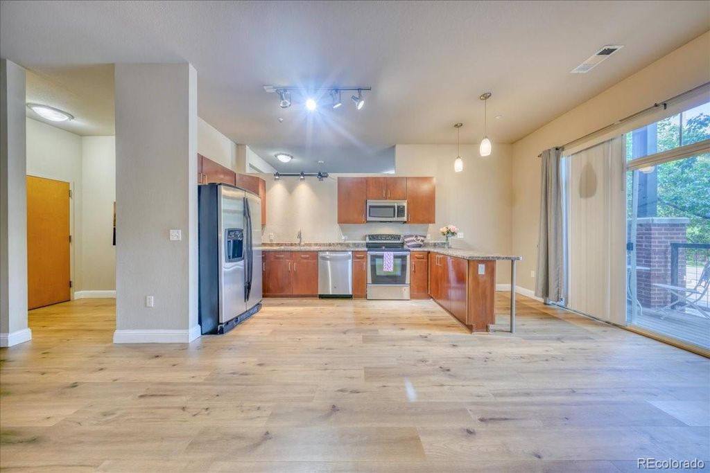 Image 4 of property listing at 5401 S Park Terrace Avenue 107A, Greenwood Village, CO 80111