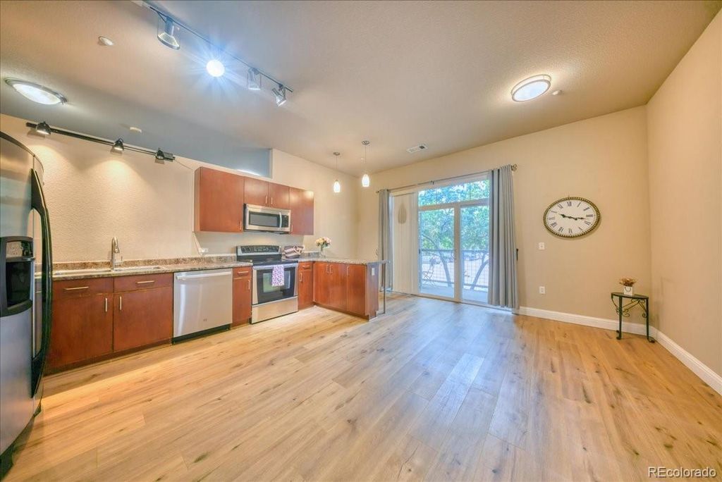 Image 6 of property listing at 5401 S Park Terrace Avenue 107A, Greenwood Village, CO 80111