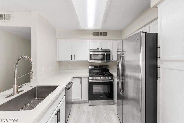 3061 Key Largo Drive 201, Las Vegas, NV 89120