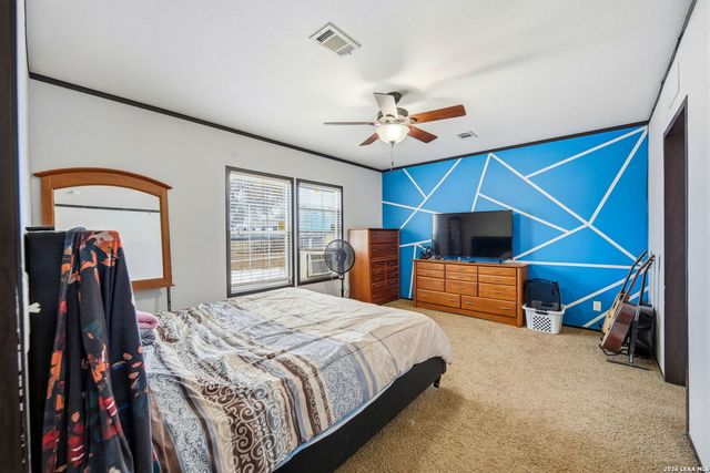 4131 Hickory Haven, Elmendorf, TX 78112