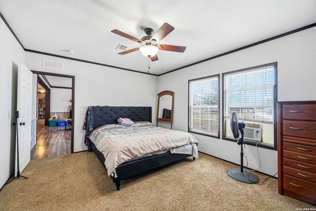 4131 Hickory Haven, Elmendorf, TX 78112