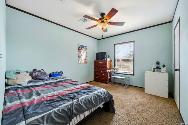 4131 Hickory Haven, Elmendorf, TX 78112