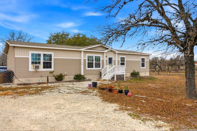 4131 Hickory Haven, Elmendorf, TX 78112