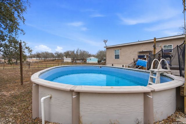 4131 Hickory Haven, Elmendorf, TX 78112