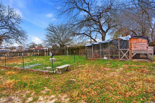 4131 Hickory Haven, Elmendorf, TX 78112