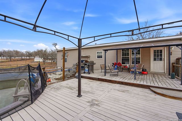 4131 Hickory Haven, Elmendorf, TX 78112