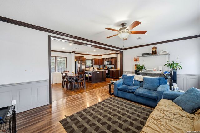 4131 Hickory Haven, Elmendorf, TX 78112