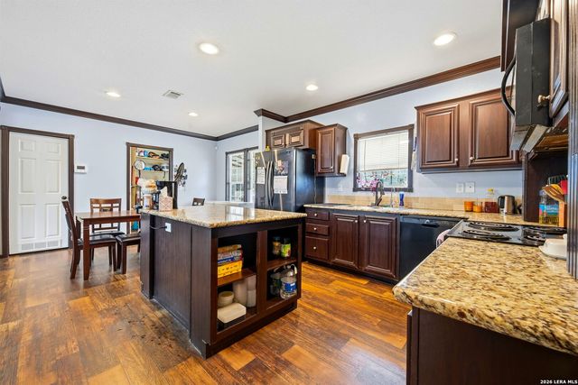 4131 Hickory Haven, Elmendorf, TX 78112