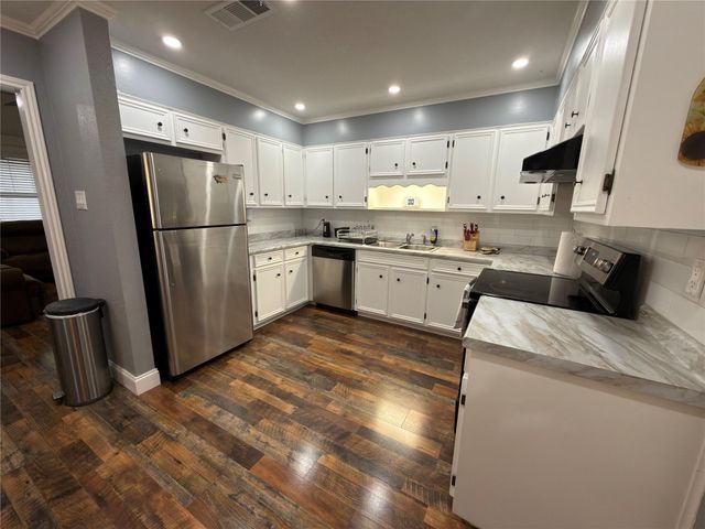 1197 Briarmeadow Drive, Beaumont, TX 77706