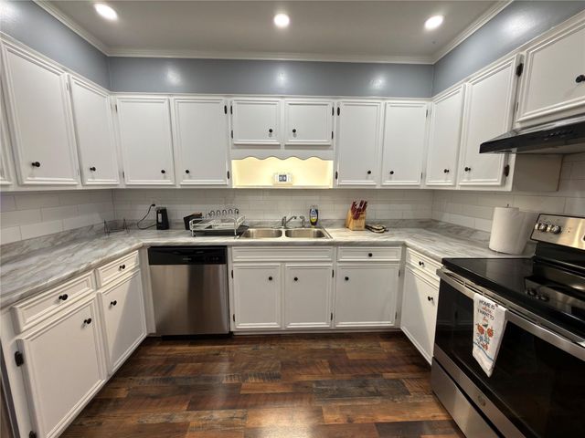 1197 Briarmeadow Drive, Beaumont, TX 77706