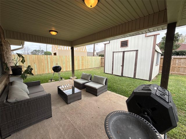 1197 Briarmeadow Drive, Beaumont, TX 77706