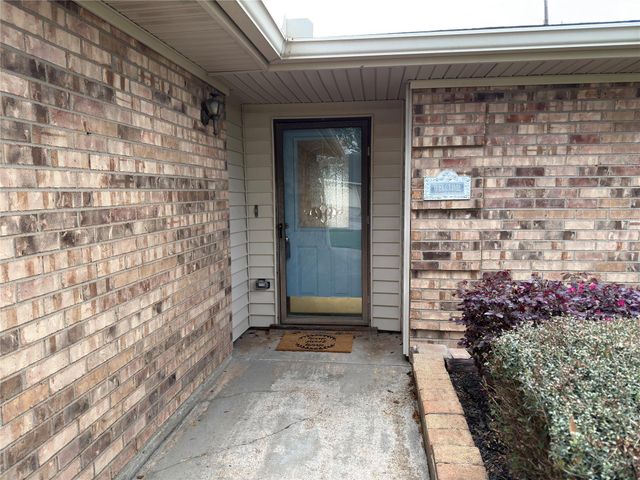 1197 Briarmeadow Drive, Beaumont, TX 77706