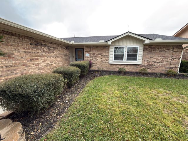 1197 Briarmeadow Drive, Beaumont, TX 77706