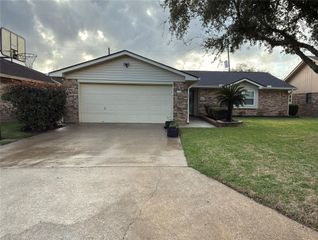 1197 Briarmeadow Drive, Beaumont, TX 77706