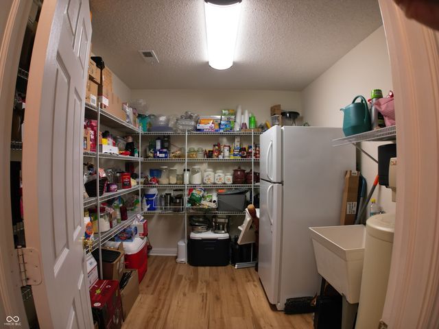 8277 S Quarter Moon Drive, Pendleton, IN 46064