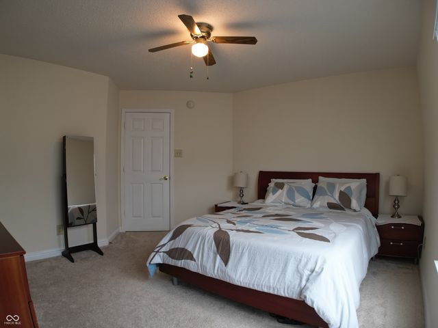 8277 S Quarter Moon Drive, Pendleton, IN 46064