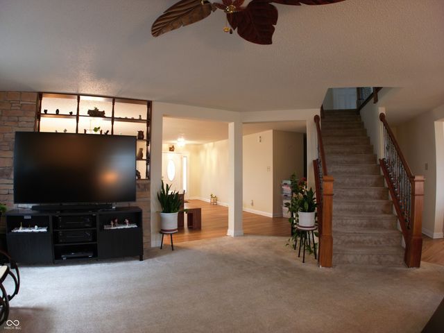 8277 S Quarter Moon Drive, Pendleton, IN 46064