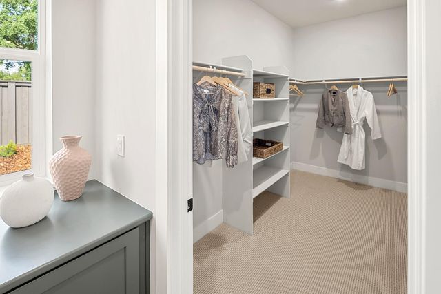 9053 Wickstrom Dr, Orangevale, CA 95662
