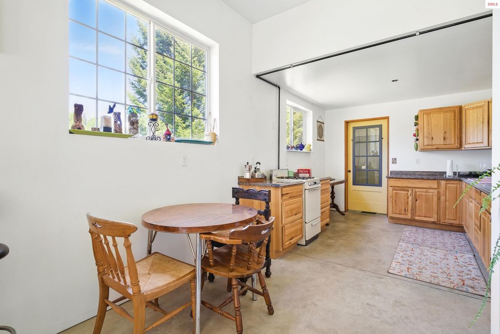 670 Sunset Rd, Athol, ID 83801 photo 11