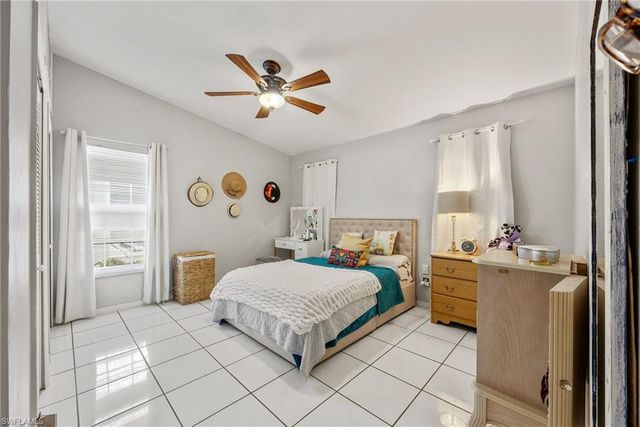 780 20th AVE NW, Naples, FL 34120