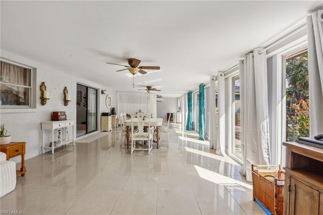 780 20th AVE NW, Naples, FL 34120