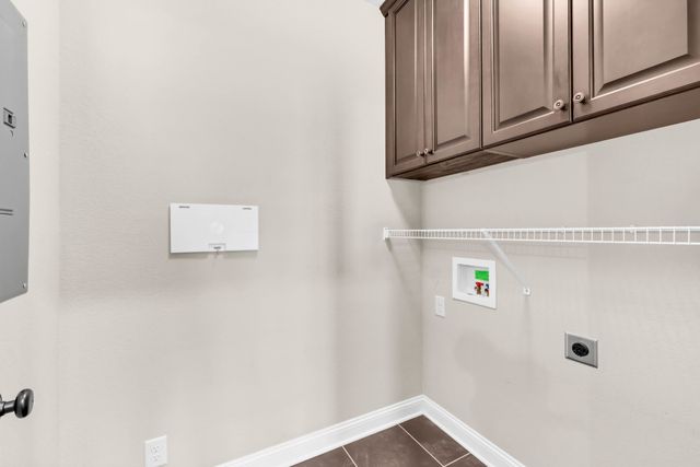 341 Turnberry Cir, Clarksville, TN 37043