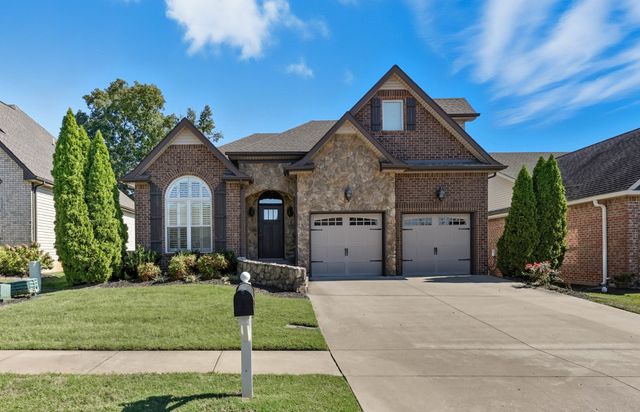 341 Turnberry Cir, Clarksville, TN 37043