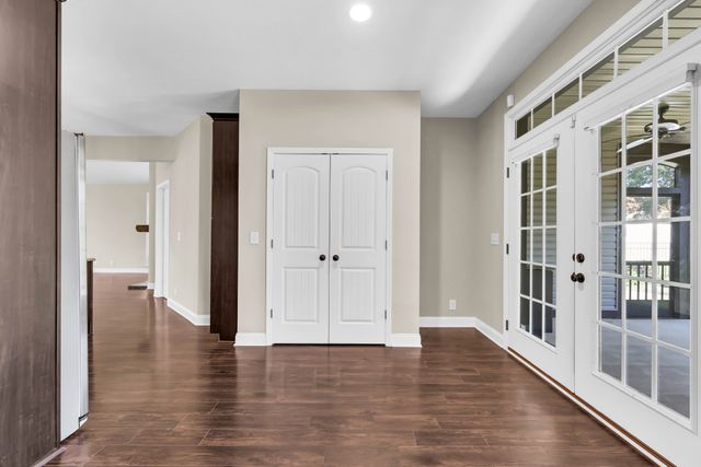 341 Turnberry Cir, Clarksville, TN 37043