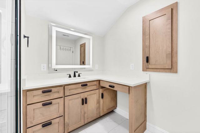 341 Turnberry Cir, Clarksville, TN 37043