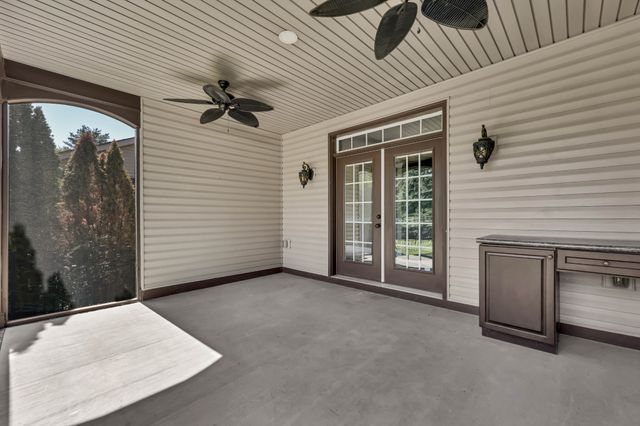 341 Turnberry Cir, Clarksville, TN 37043