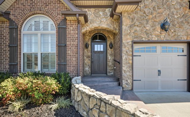 341 Turnberry Cir, Clarksville, TN 37043