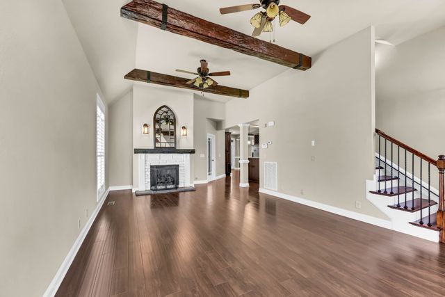 341 Turnberry Cir, Clarksville, TN 37043