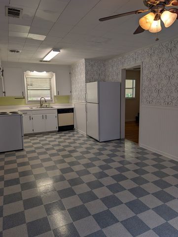 1904 Woodland Drive, Dothan, AL 36301
