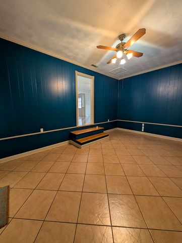 1904 Woodland Drive, Dothan, AL 36301