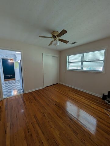 1904 Woodland Drive, Dothan, AL 36301